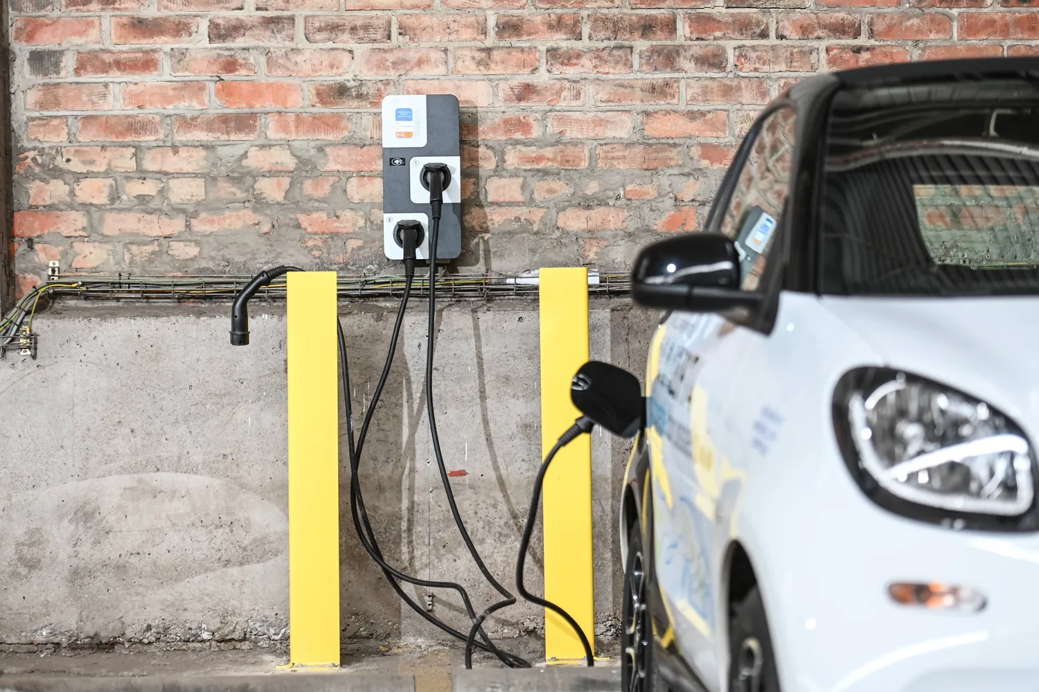 Installation borne recharge IRVEFeings